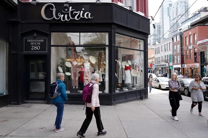 The Aritzia store where Meghan Markle shopped according to local media is pictured in Toronto, Ontario, Canada, May 11, 2018. (REUTERS/Carlo Allegri)