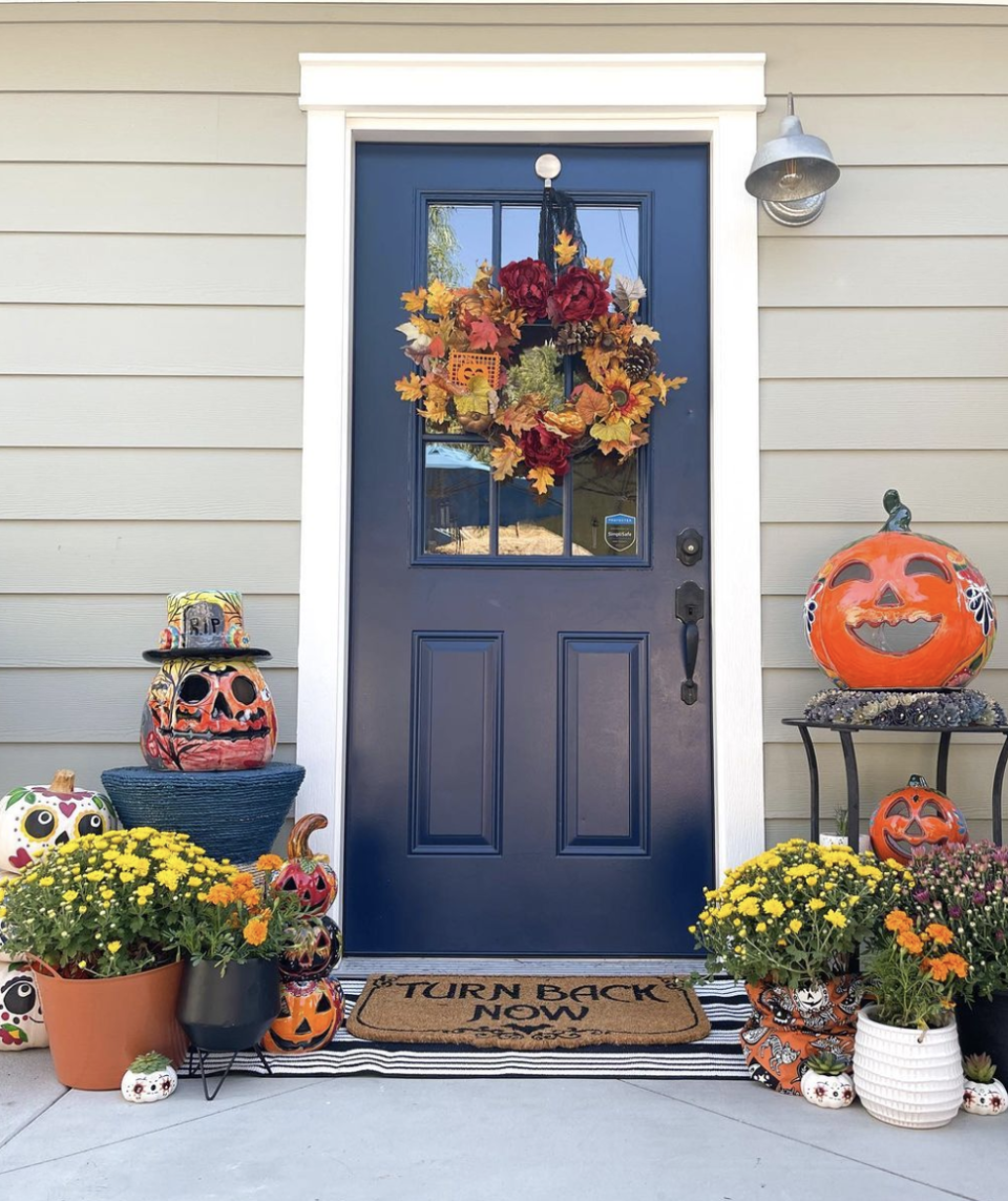 outdoor halloween decor