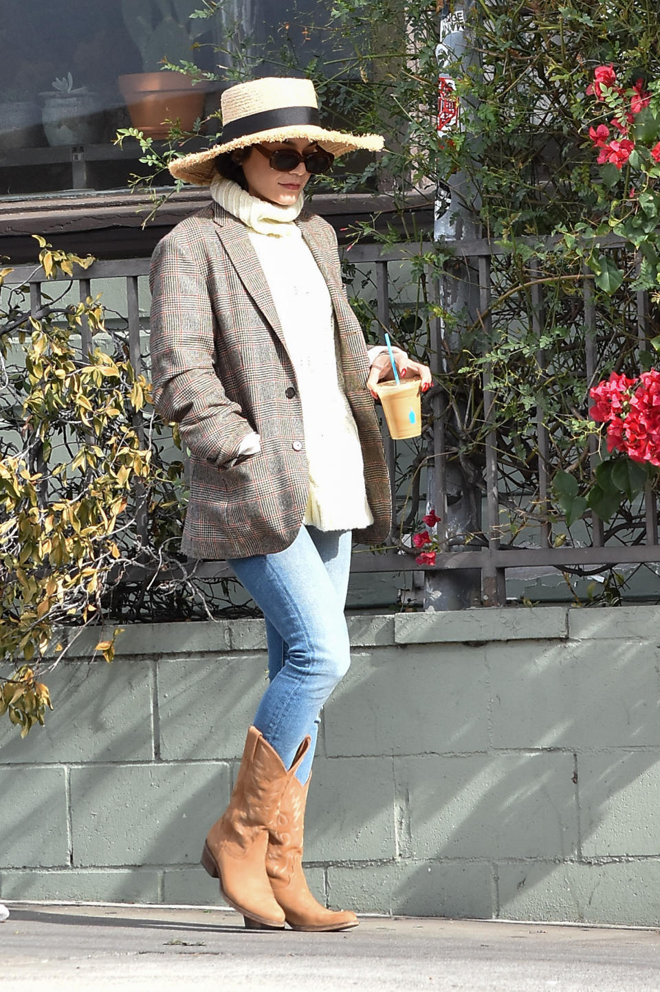 Vanessa Hudgens im Western-Look (Bild: Getty Images)