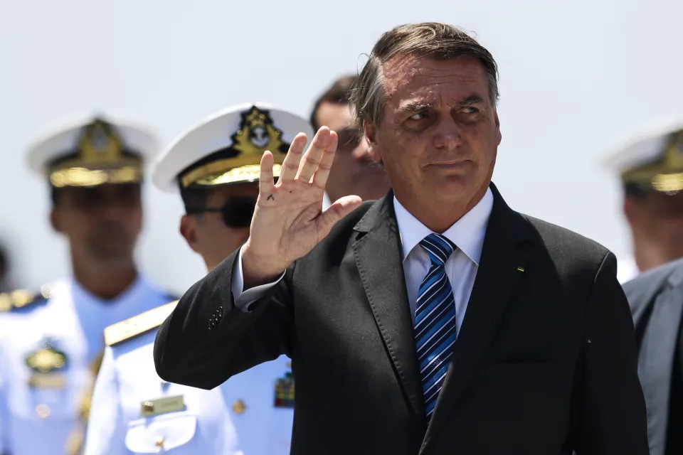 Presidente Jair Bolsonaro em uma cerimônia da Marinha, no Rio de Janeiro, em 10 de dezembro de 2022 (Foto: Associated Press / Bruna Prado)