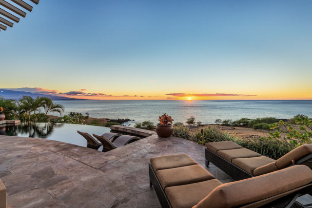 Book Vrbo's 2023 Vacation Homes of the Year: Cabo, New York, more