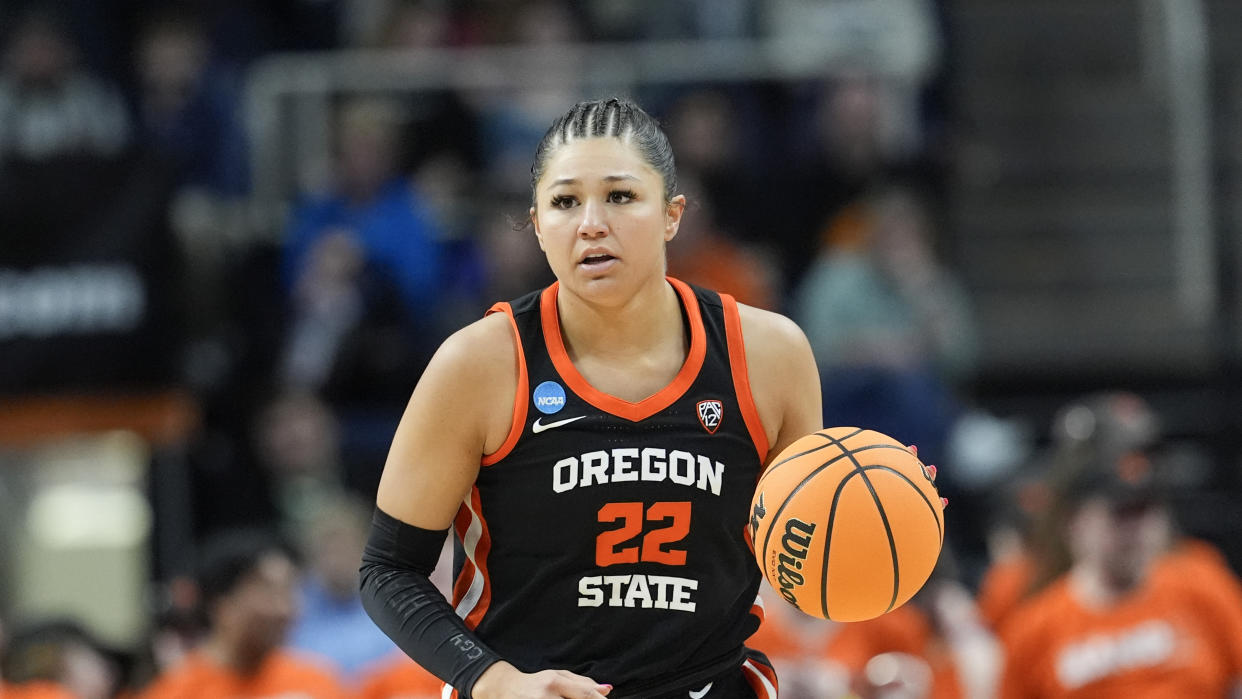 Oregon State guard Talia von Oelhoffen during the first half of a Sweet 16 college basketball game against the Notre Dame in the NCAA Tournament in Albany, N.Y., Friday, March 29, 2024. (AP Photo/Mary Altaffer)