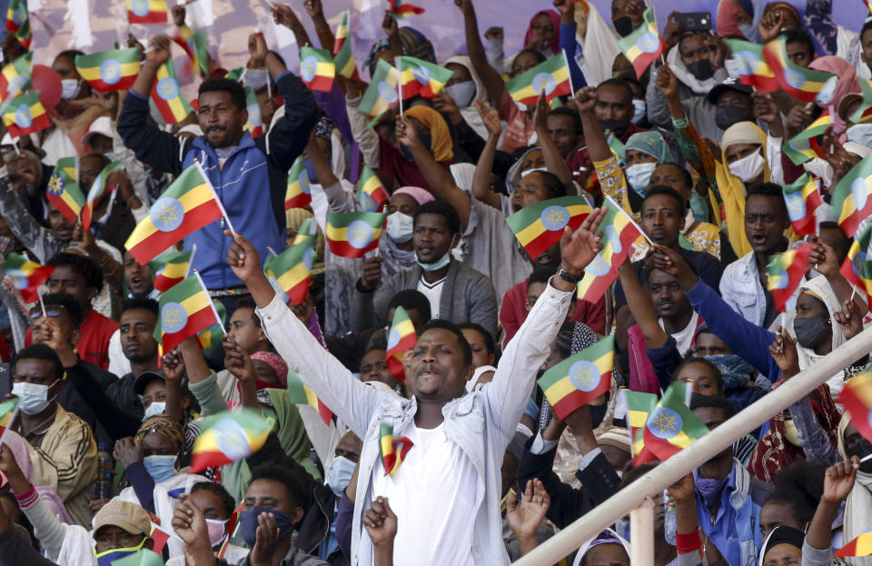 Ethiopians show their support for federal government forces.