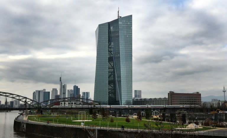 At the ECB's last monetary policy meeting of the year, the governing council decided that the key deposit rate would be lowered to minus 0.30 percent