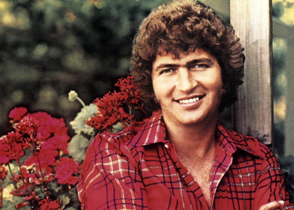 Mac Davis in a posed portrait.