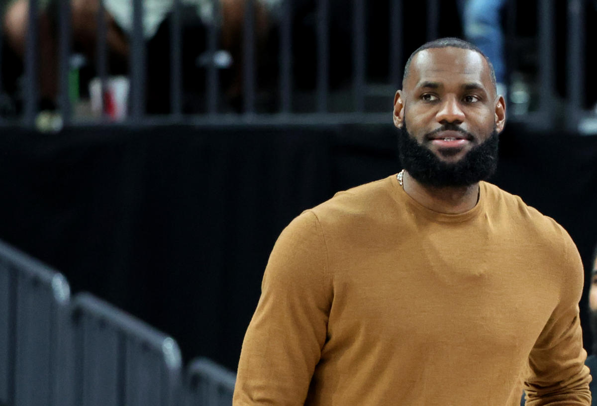 Highest-Paid NBA Players 2021-22: LeBron James Crushes Earnings Record