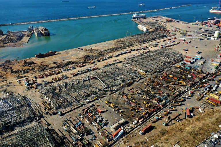 Vue aérienne des quartiers de la ville et du port de Beyrouth dévastés, le 5 août 2020 après la double explosion - - © 2019 AFP