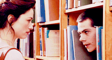 Allison, Scott and Styles in the school library on "Teen Wolf"