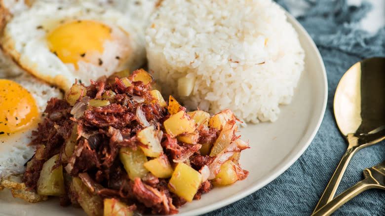 Philippine corned beef and eggs