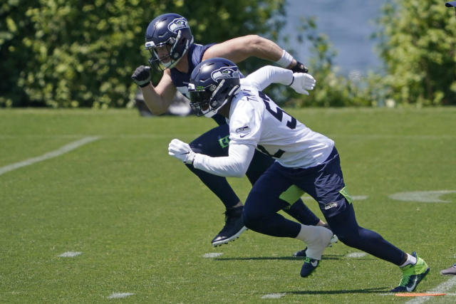 No KJ Wright on Seahawks roster for first time in a decade