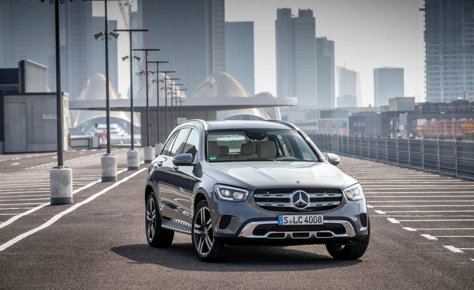 <p>A nine-speed automatic transmission continues to be the GLC300's sole transmission offering.</p>