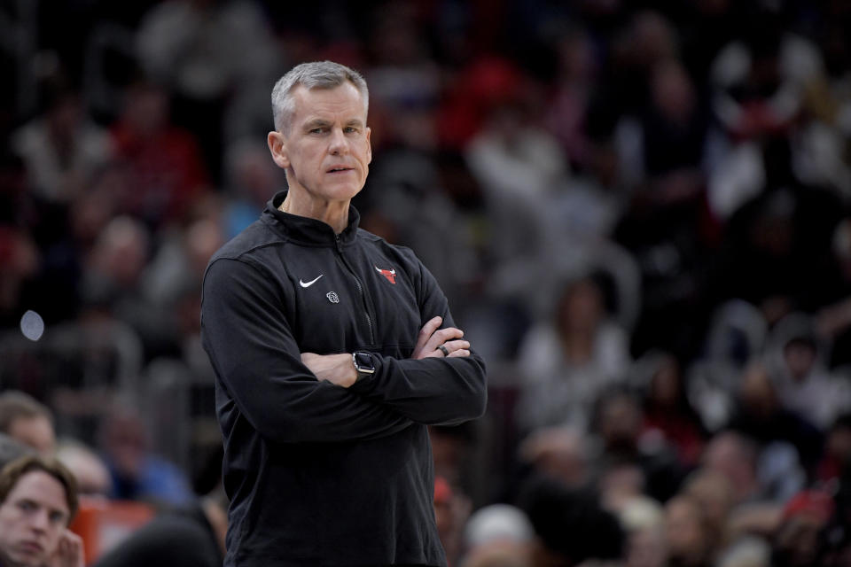 CORRECTS TO BILLY DONOVAN, INSTEAD OF TOM THIBODEAU - Chicago Bulls coach Billy Donovan watches play during the team's NBA basketball game against the New York Knicks in Chicago, Friday, April 5, 2024. (AP Photo/Mark Black)