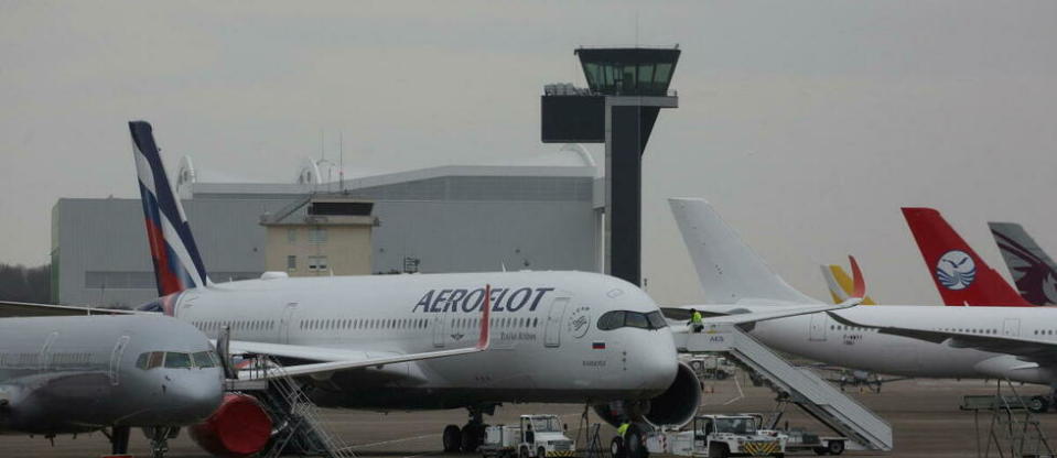 Un Airbus A380 stationne sur le l'aéroport Marcel Dassault de Châteauroux-Déols.  - Credit:THIERRY ROULLIAUD / MAXPPP / PHOTOPQR/LA NOUVELLE REPUBLIQUE/