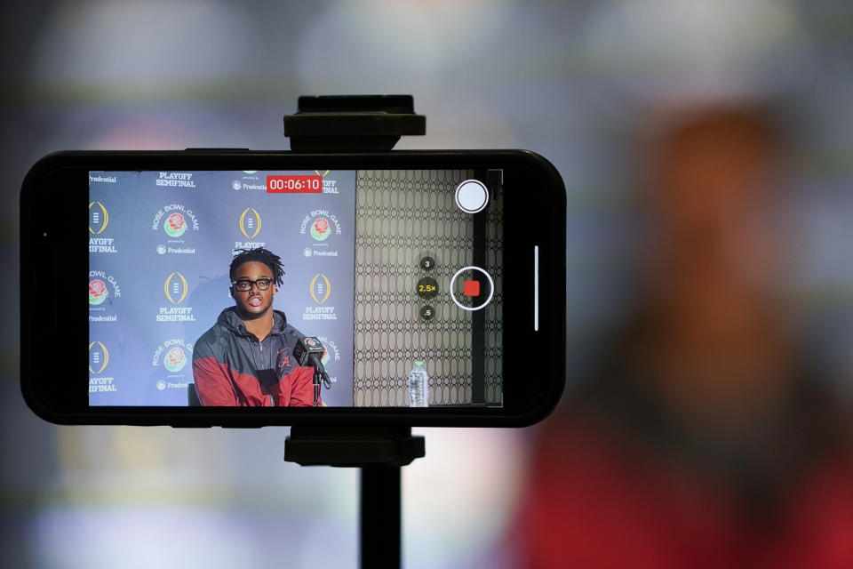 Alabama linebacker Dallas Turner speaks to reporters during a press conference Friday, Dec. 29, 2023, in Los Angeles. Alabama is scheduled to play against Michigan on New Year's Day in the Rose Bowl, a semifinal in the College Football Playoff. (AP Photo/Ryan Sun)