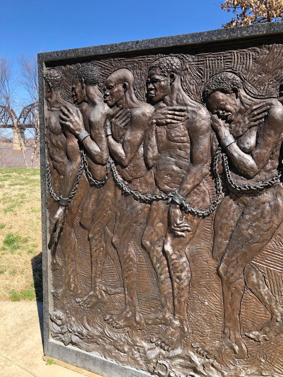 Sculpture At The Lincoln Memorial on the Ohio River