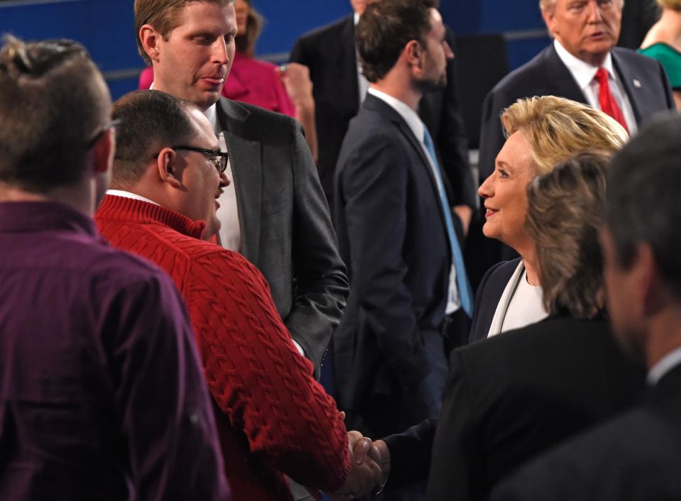 Hillary Clinton shakes hands with Ken Bone following the second presidential debate in St. Louis, Oct. 9, 2016. (Photo: Saul Loeb/AFP/Getty Images)