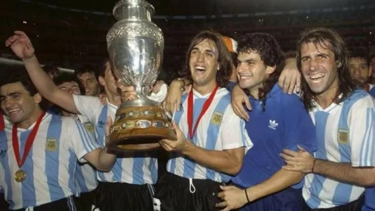 Batistuta sonríe: Argentina se consagró campeón de la Copa América en 1993