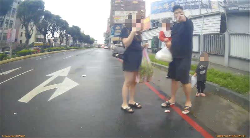 知名連鎖飲料店「幸福堂」老闆陳泳良違停，反控警執法過當。（圖／翻攝畫面）