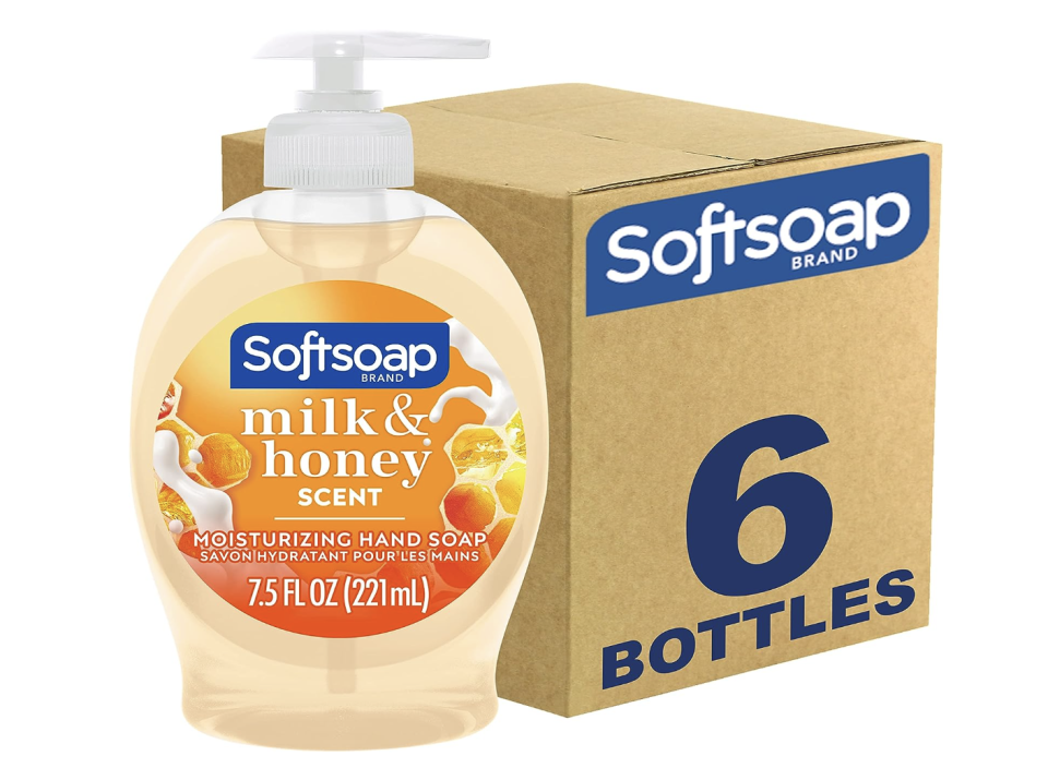 A photo of Softsoap Moisturizing Liquid Hand Soap. (PHOTO: Amazon Singapore)