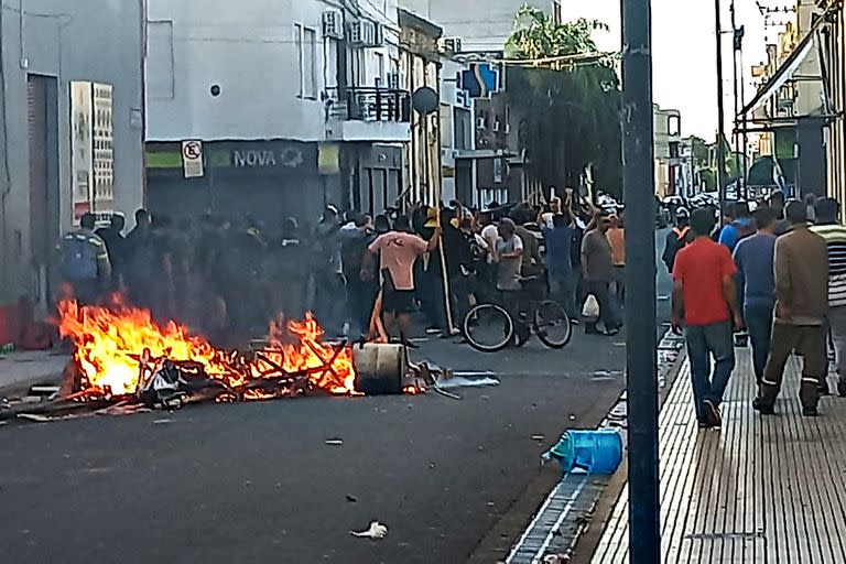 Enfrentamiento entre facciones de la Uocra, en San Nicolás