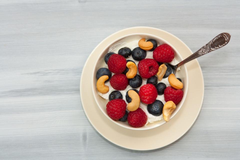 yogurt berries nuts