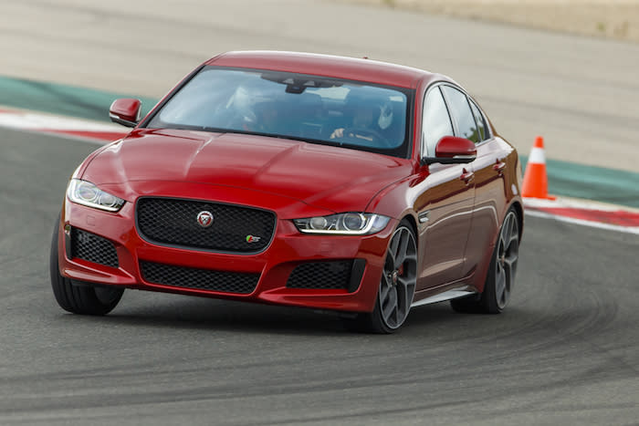 JAGUAR LAND ROVER　雙品牌再攀65%成長高峰 限定車款正16年式贈5年5萬公里保養方案　敬邀即刻入主