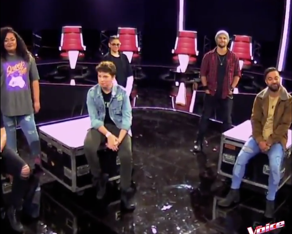 the voice social distancing