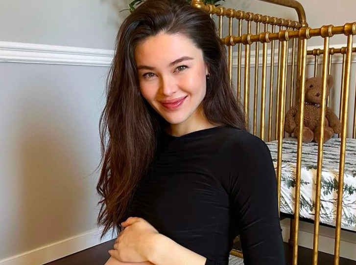 Canadian model Willow Allen is giving fans an update about her pregnancy. (Photo via Instagram/@willow.allen)