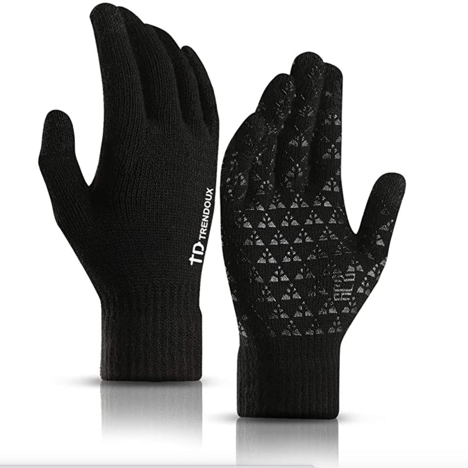 7) Knit Touch Screen Winter Gloves