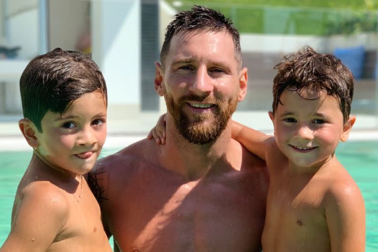 Messi, junto a Thiago y Mateo, dos de sus hijos