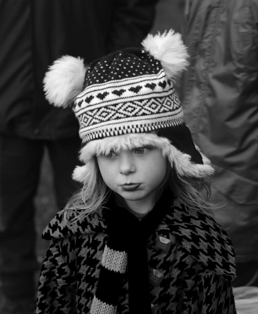 A little girl's knit hat was at the center of some drama between her mom and grandmother. (Photo: Getty)