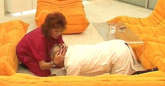 George Galloway's cat impression with Rula Lenska on Celebirtty Big Brother in 2006. (Channel 4 screengrab)