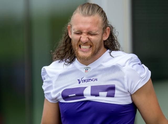 T.J. Hockenson Speaks on Contract Dispute With Vikings