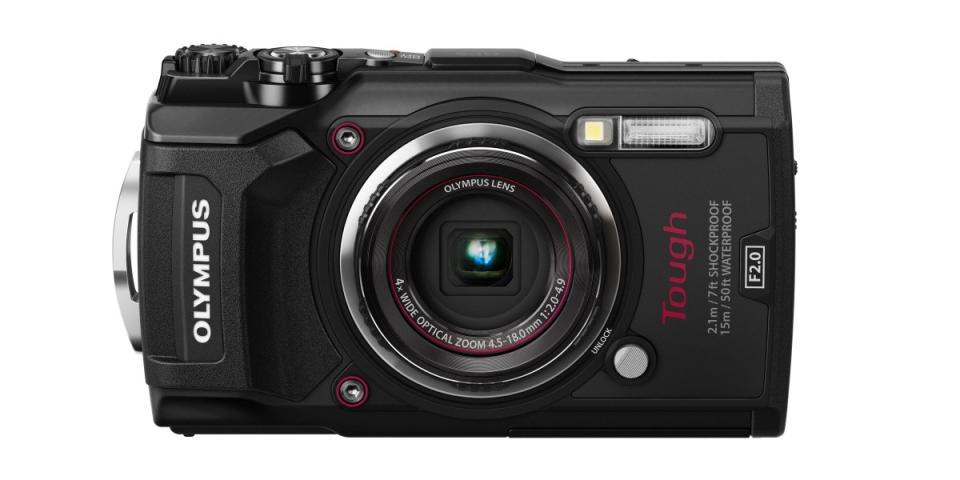 Save more than $540 on this waterproof camera. (Photo: Walmart)