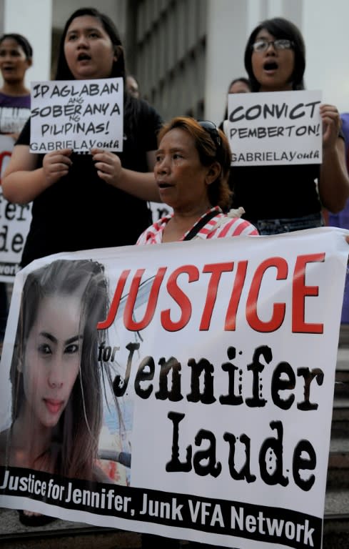 Gender rights activists and students gather at the University of the Philippines in Manila October 9, 2015 to mark the anniversary of the killing of transgender Filipina Jennifer Laude