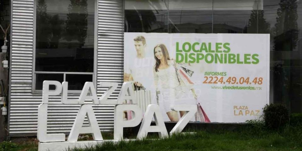 Por Covid-19, comerciantes poblanos locales en el centro histórico, La Paz y La Juárez