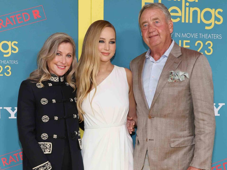 <p>Dia Dipasupil/Getty</p> Karen Lawrence, Jennifer Lawrence and Gary Lawrence at the New York premiere of 