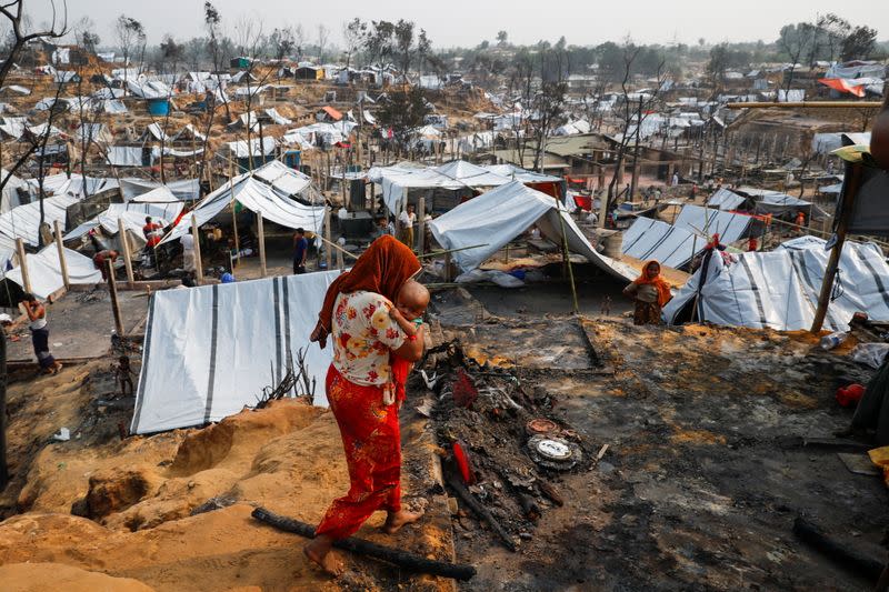 Rohingya refugee camp following massive fire in Cox's Bazar