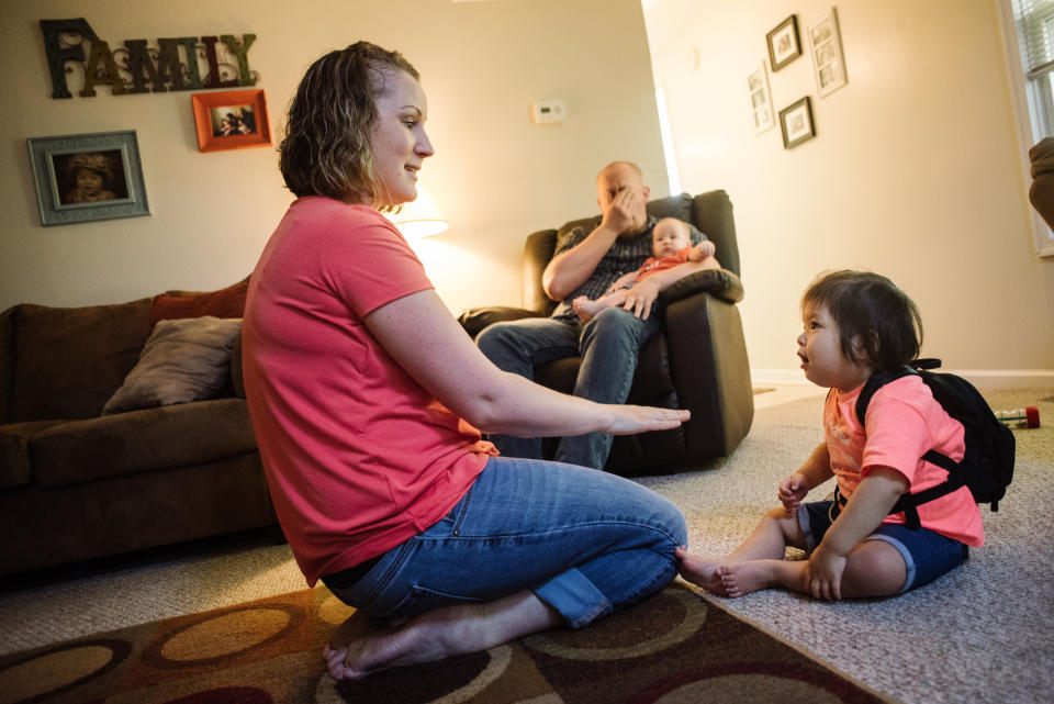 Catherine and Dave with their children months before Abby's transplant. (Photo: <a href="https://www.megbrock.com/" target="_blank">Meg Brock Photography</a>)