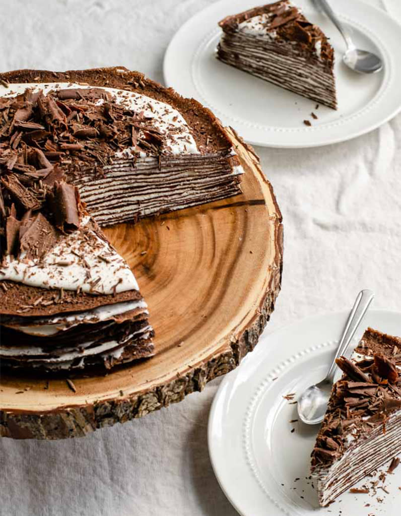 Gâteau de crêpes vegan au chocolat noir