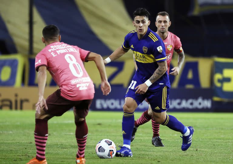 Cristian Pavón quiere jugar en el exterior y además acumula una suspensión en la próxima Copa Libertadores