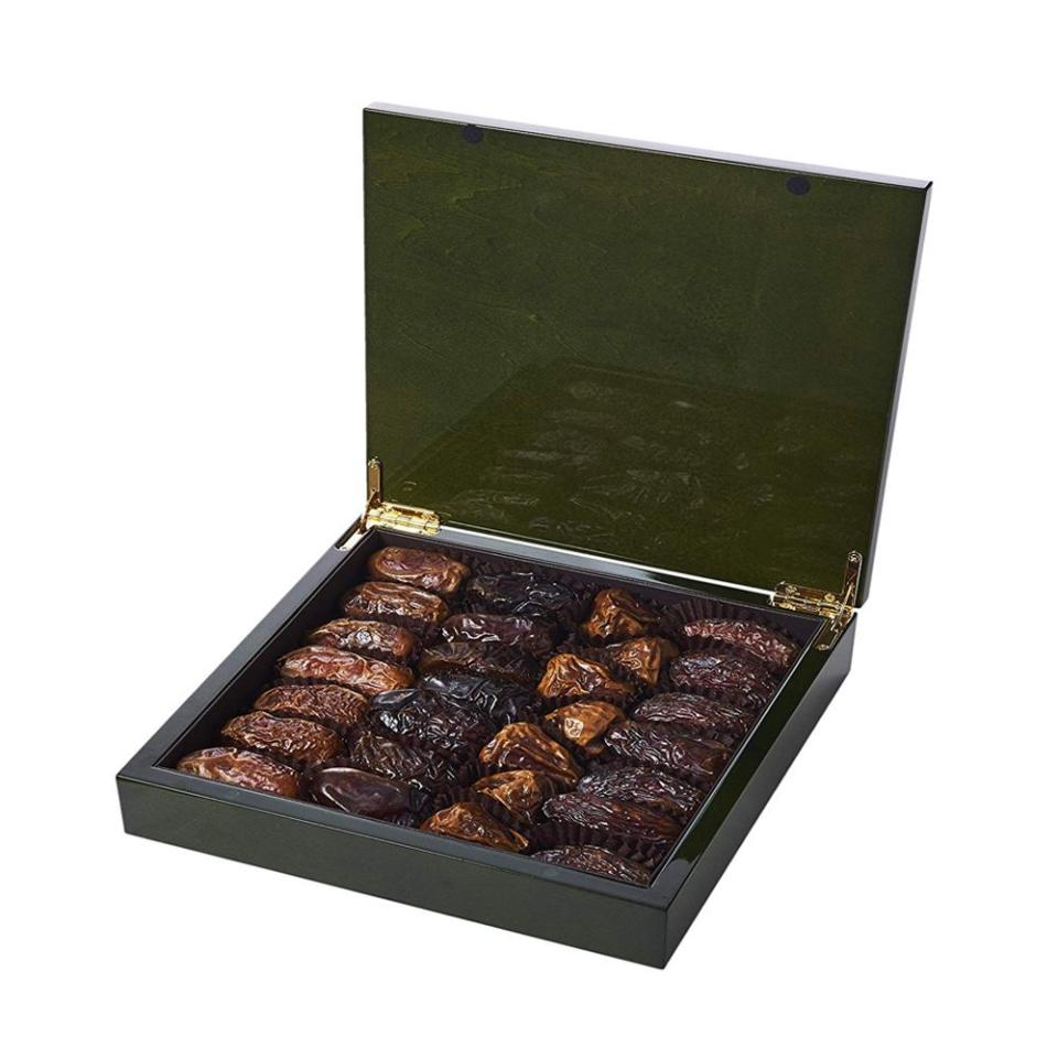 Bateel Olive Green Wood Gift Box With Gourmet Dates