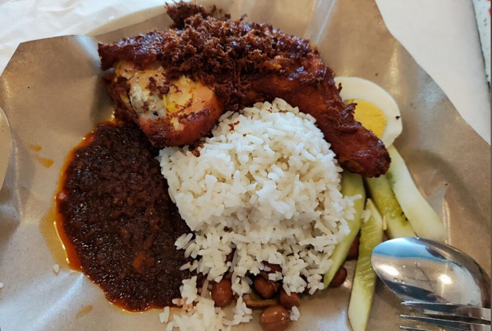 Village Park Restaurant - Nasi Lemak Ayam Goreng