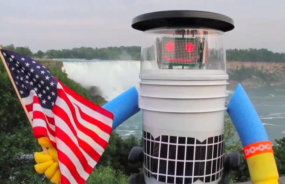 hitchBOT