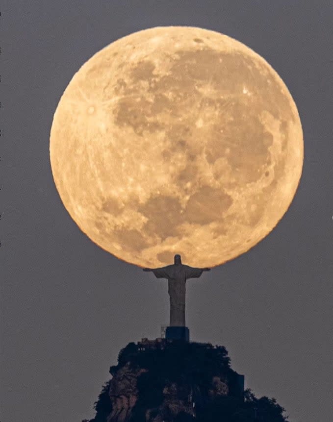 一張照片等了3年！巴西攝影師拍到「耶穌抱月亮」吸引逾221萬人讚