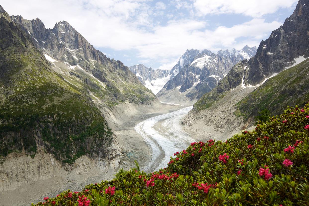 Mer de Glace Glacier in France. http://www.massimomerlini.it/is/nature.jpg