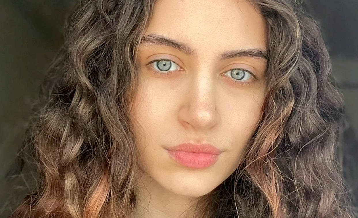 Miss England hopeful Melisa Najafee Raouf posed make-up free to promote natural beauty. (SWNS)