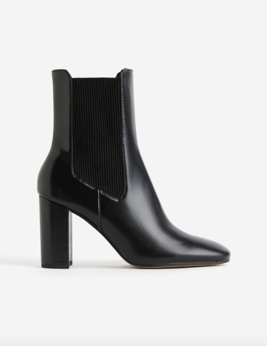 Chelsea Boots with Heel in black leather (Photo via H&M)