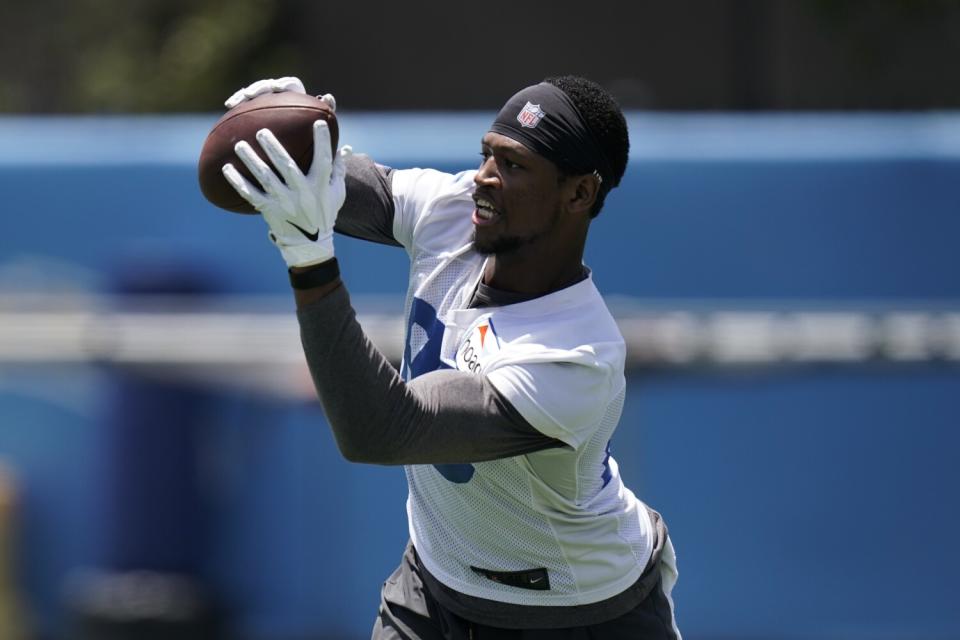 Chargers tight end Donald Parham Jr. makes a catch during practice on June 15.