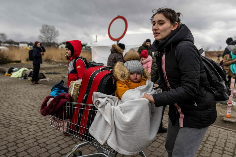  A Ukrainian mother and child 